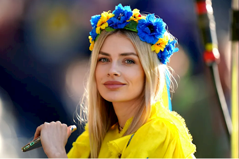 Vẻ đẹp như thiên thần của Vợ Zinchenko