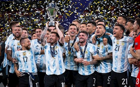 Vô địch Siêu cúp liên lục địa, Messi cân bằng thành tích của Ronaldo