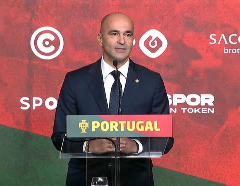 Tân HLV ĐT Bồ Đào Nha hé lộ về tương lai Ronaldo