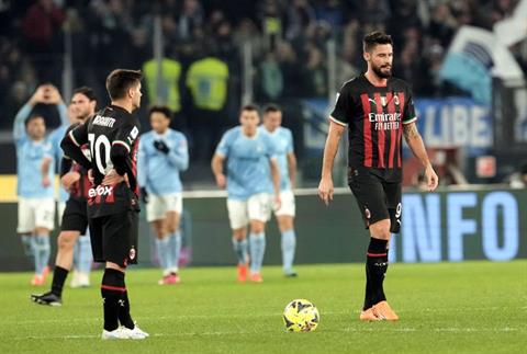Thảm bại trước Lazio, nhà vua AC Milan chờ ngày bị phế truất