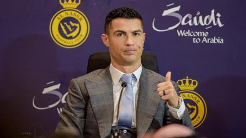 HLV Al Nassr đưa ra cảnh báo: Ronaldo sẽ trở lại châu Âu