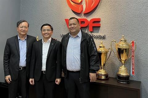 Đại diện HAGL làm việc với VPF để giải quyết khúc mắc tài trợ