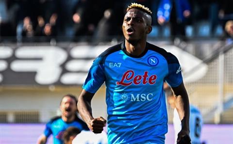 Màn đánh đầu ghi bàn ở độ cao không tưởng của Ronaldo đã bị phá