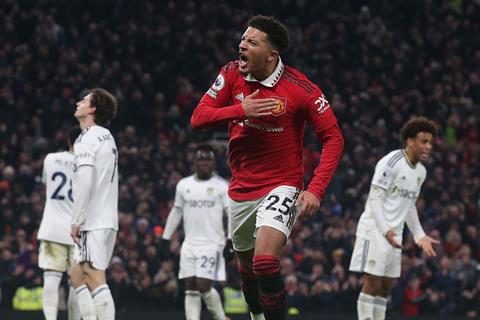 Sancho bật đèn xanh cho Juventus