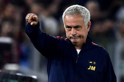 Roma lên tiếng về tương lai HLV Jose Mourinho