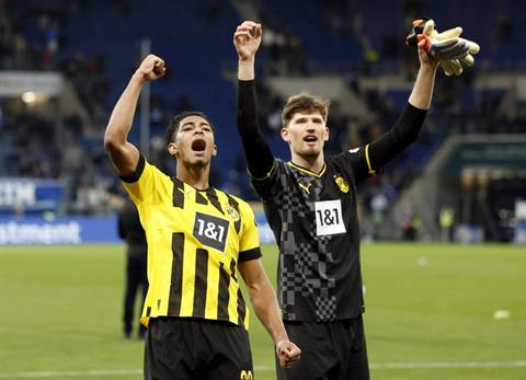 Dortmund thiết lập kỷ lục thắng 9 trận liên tiếp
