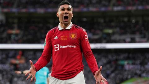 Casemiro: Tôi đuổi theo bóng như đuổi theo đồ ăn
