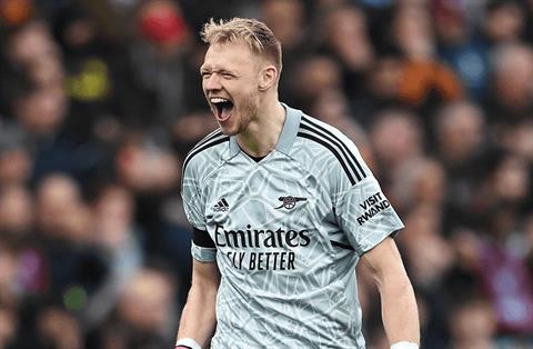 Ramsdale sắp được tôn vinh sau màn cứu thua xuất thần trước Aston Villa