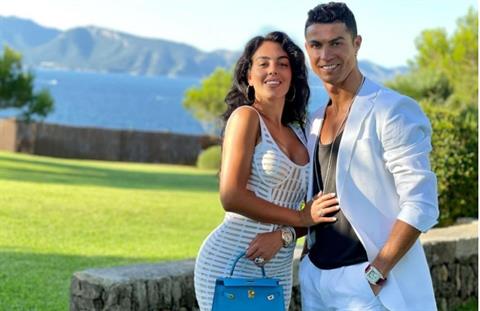 Georgina Rodriguez gợi ý về một đám cưới hoành tráng với Ronaldo