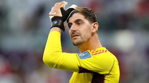 Thibaut Courtois chỉ trích hành động của HLV ĐT Bỉ