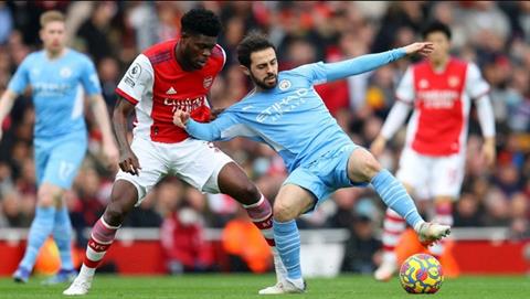 Roy Keane chỉ ra ứng viên số 1 cho chức vô địch NHA mùa này