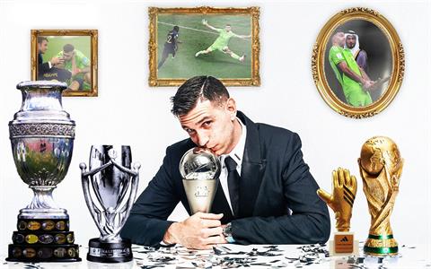 Emiliano Martinez: “Có khi Mbappe mới xem tôi là búp bê của cậu ấy không chừng!”
