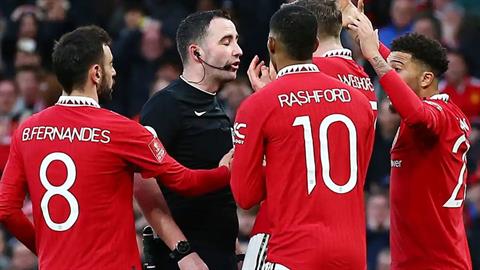 Điểm tin sáng 7/4: Man United lại nhận án phạt từ FA