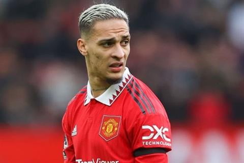 Antony lên tiếng về tương lai ở MU