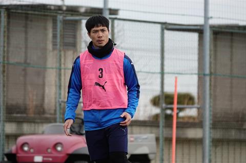 Yokohama FC bất ngờ có sự ưu ái với Công Phượng