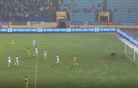 SLNA hụt siêu phẩm ghi bàn bởi tài năng của người cũ Nguyên Mạnh 