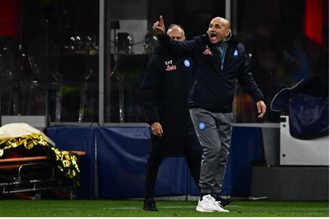HLV Napoli phản ứng bất ngờ sau trận thua AC Milan