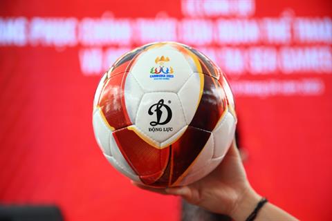 Đoàn TTVN ra mắt trang phục và bóng mới tại SEA Games 32