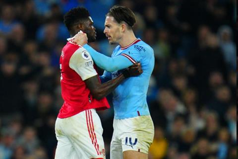 Thomas Partey quyết ăn thua đủ với Jack Grealish