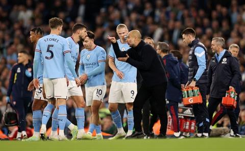 Pep Guardiola cảnh báo Man City: Arsenal chắc chắn không bỏ cuộc