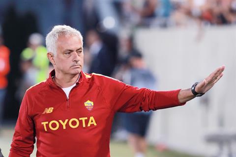 PSG bí mật đàm phán với Jose Mourinho