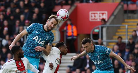 Harry Kane đi vào lịch sử Premier League
