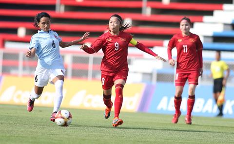VIDEO: Tuyển nữ Việt Nam nhận bàn thua sau một tình huống bóng bổng