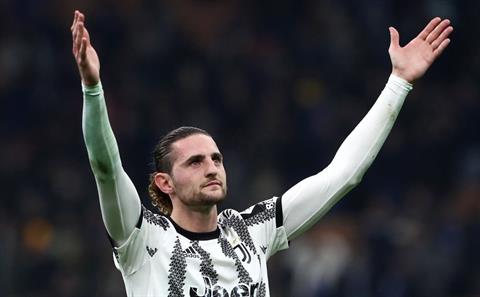 MU nối lại đàm phán với Rabiot 