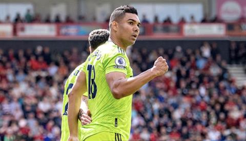 Giúp MU giành 3 điểm, Casemiro được khen ngợi hết lời
