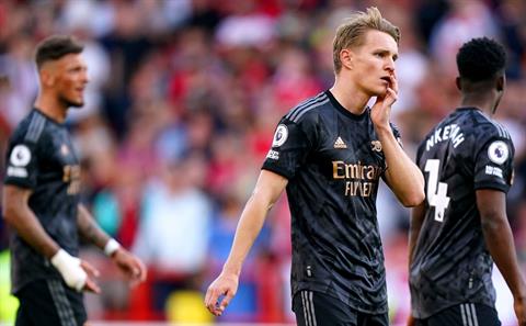 Chất lượng đội hình Arsenal còn kém xa Man City