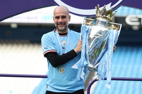 Pep báo tin vui với fan Man City