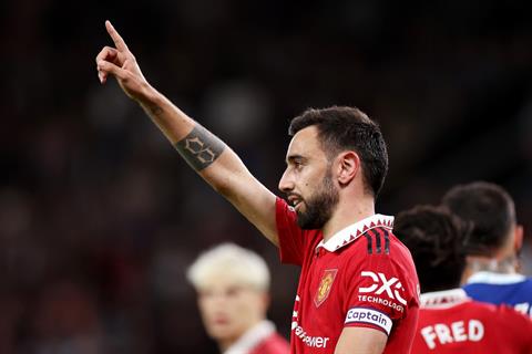 Bruno Fernandes từ chối lời mời của Saudi Arabia để ở lại MU