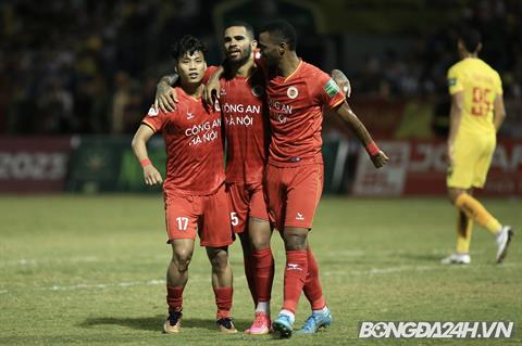 Thêm một pha kiến tạo của Văn Thanh trong trận gặp Thanh Hóa 