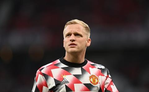 Van de Beek được khuyên chuyển đến Scotland để cứu vãn sự nghiệp