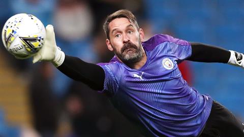 Thủ môn Man City vô địch C1 lần thứ 2 sau 18 năm