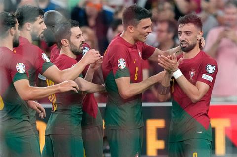 Màn trình diễn điểm 10 của Bruno Fernandes trước Bosnia