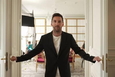 Messi thể hiện tài năng diễn xuất khi đóng phim truyền hình