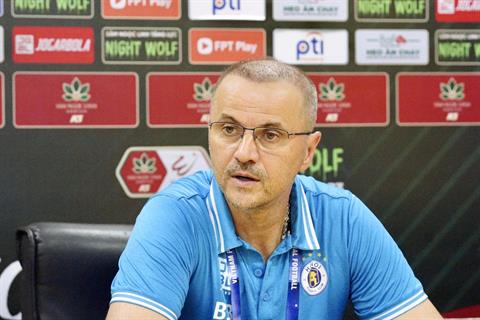 HLV Bandovic quyết giành chiến thắng trong trận derby với Viettel