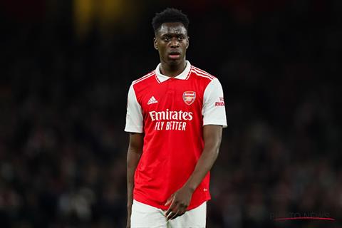 Lý do Sambi Lokonga không cùng Arsenal tới Đức