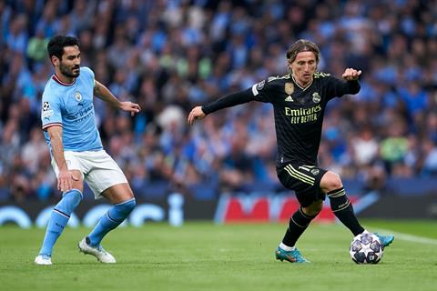 Gundogan và Modric: Những chuyên gia tính toán cơ hội và quản trị rủi ro