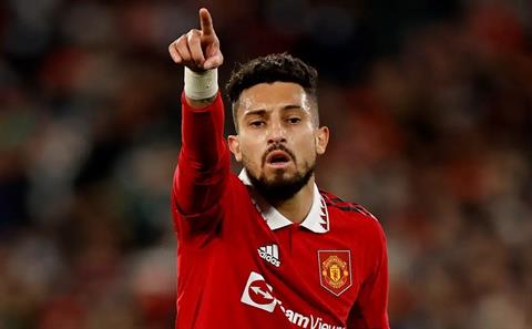 MU bị Al Nassr đẩy vào thế khó ở thương vụ Alex Telles