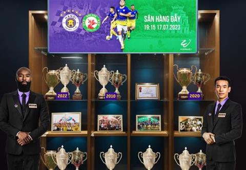 CLB Hà Nội flex bộ sưu tập cúp đáng mơ ước