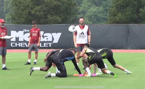 Con trai Mikel Arteta tập luyện với đội 1 Arsenal