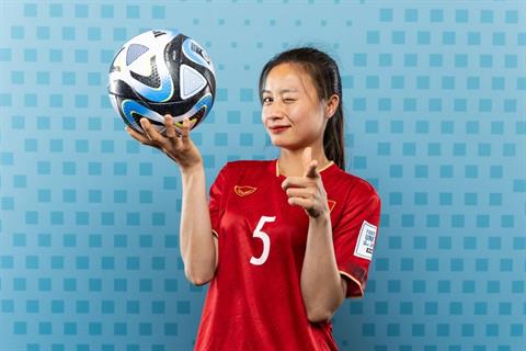 Xúc động bàn chân bị chai sạn của Hoàng Thị Loan