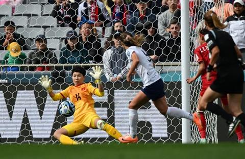 FIFA khen ngợi thủ môn Kim Thanh và ĐT nữ Việt Nam