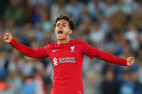 Sao trẻ Liverpool tiết lộ bất ngờ về Jurgen Klopp