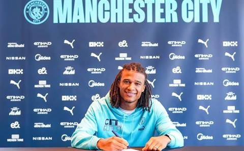 Nathan Ake ký hợp đồng mới với Man City