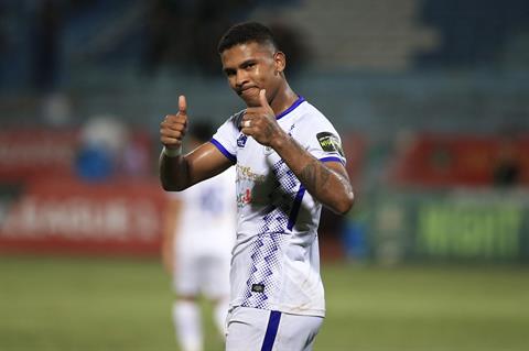 VIDEO: Ngoại binh Hà Nội ghi bàn ở tư thế quay lưng về phía khung thành CLB Hải Phòng