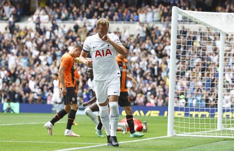 HLV Tottenham tức giận với Bayern vụ Harry Kane