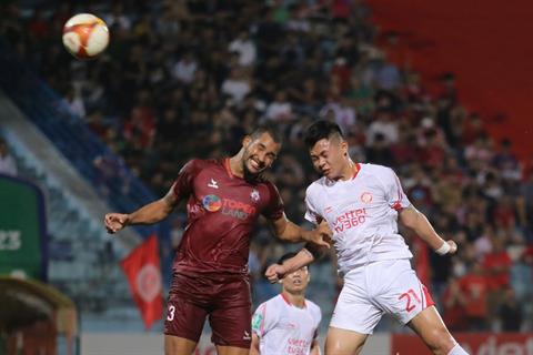 Hàng loạt cầu thủ dính án treo giò ở vòng 9 V-League 2023/2024